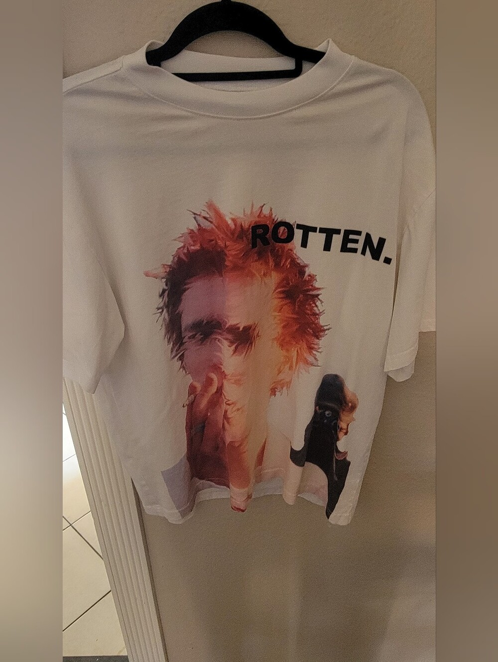 Face Tee Version M